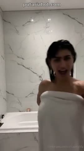 Mia Khalifa - Fotos e Vídeos
