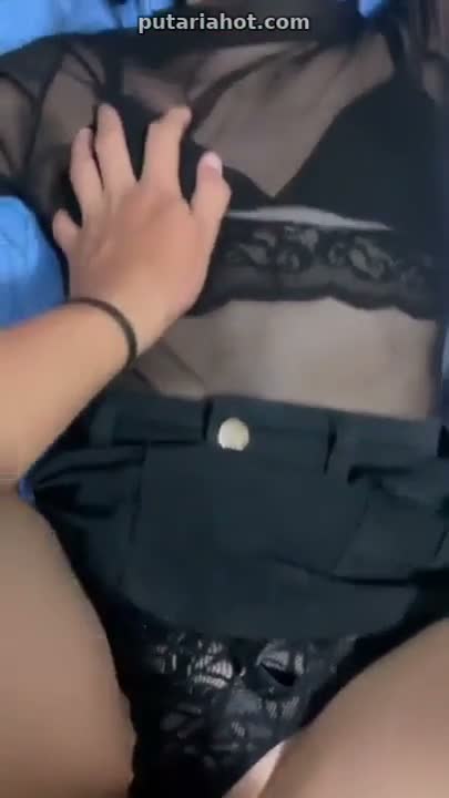 Novinha safada vazada mamando e sendo fodida